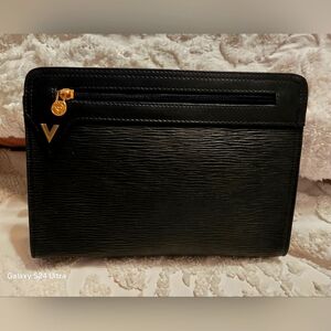 Mario Valentino Clutch